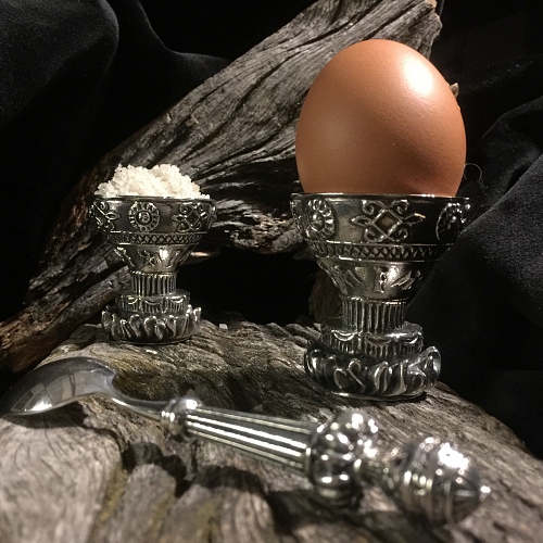 Collection Montgolfiere, design Richard Lauret, egg cup, silver plated, gol - © Lauret Studio